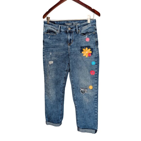 Signature Levi Strauss Womens Size 6 Jeans Modern Slim Cuffed Floral Embroidered - Picture 4 of 8